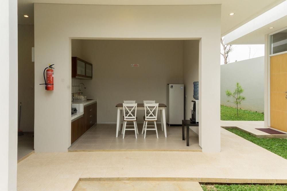 Oyo 367 Ridha Residence Bandung Kültér fotó